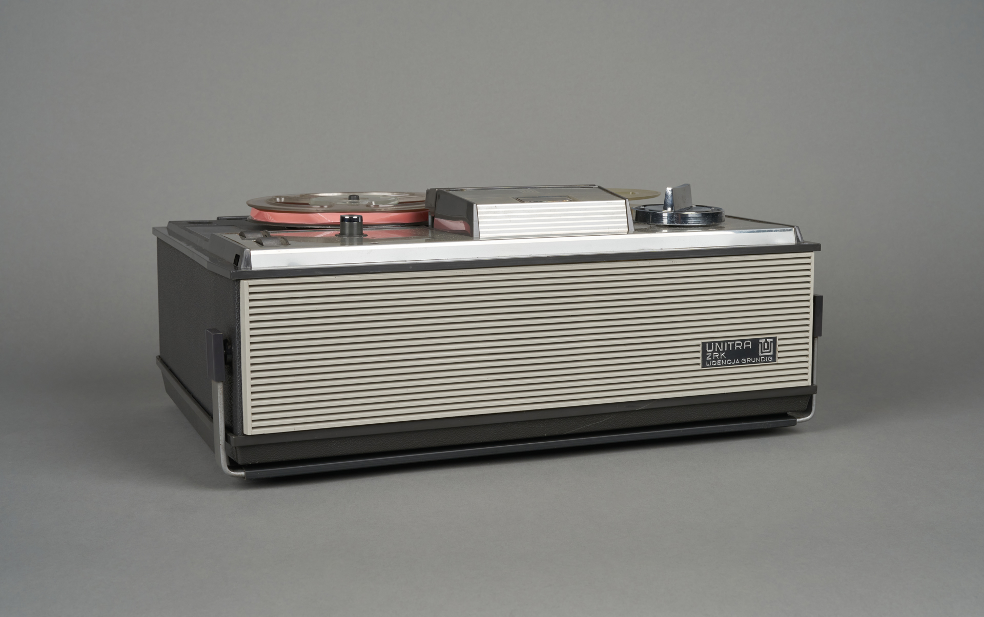 ZK-140 T reel-to-reel tape recorder